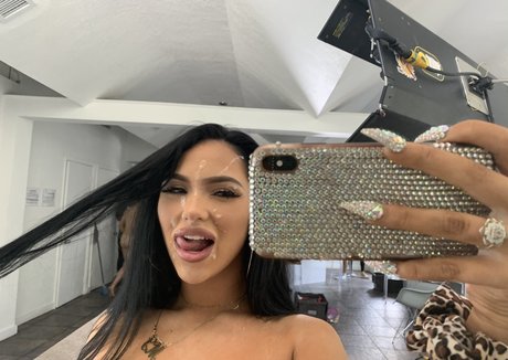 MJ Fresh pornstar nude archive