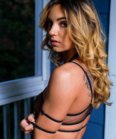 brown onlyfans pretty images