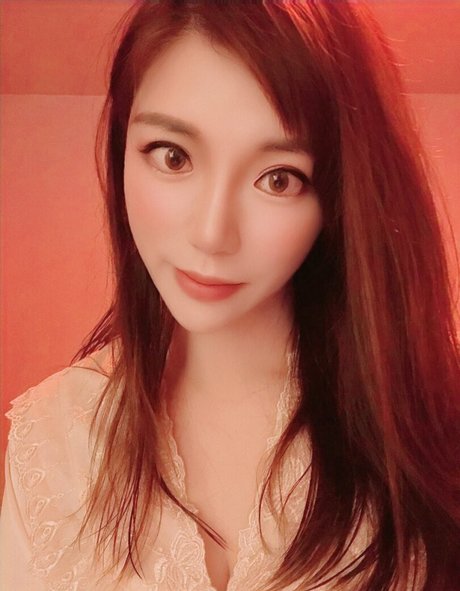 NicoLove pretty actress img