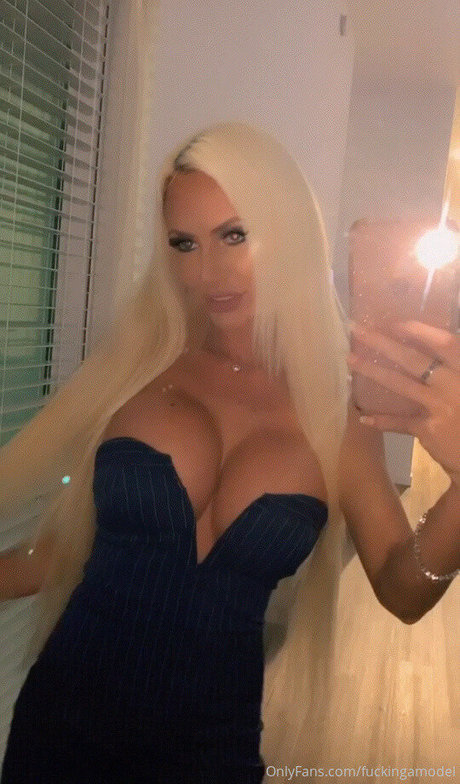 Lindsay Nicole pornographic actress img