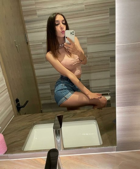 ChloeNight nudes model pics