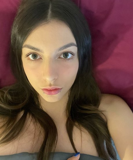 ChloeNight adult model archive