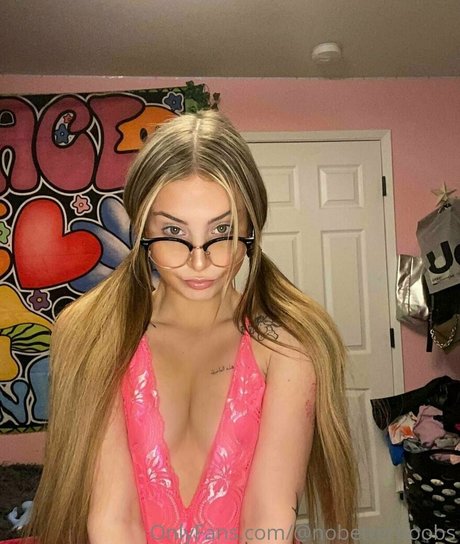 Nobetterboobs free model gallery