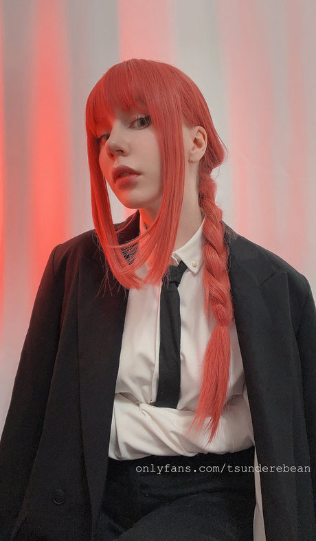 Tsunderebean naked model photo