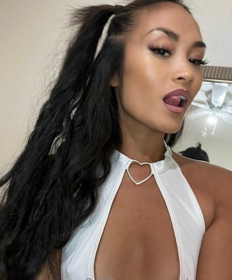 sunshinesinababy pornstar adult picture