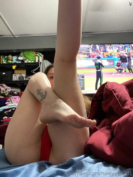 haleyyy4201 high quality actress pictures