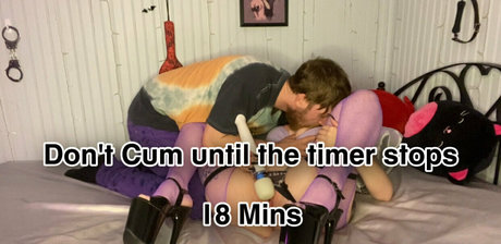 Roxxi Diamond porn actress archive