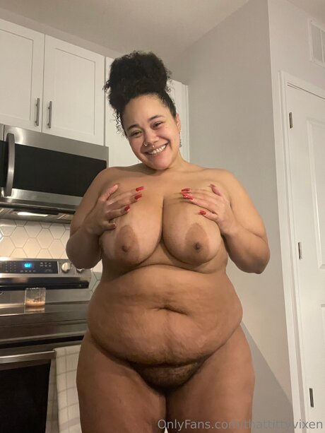 Ms Champagne hot model pic