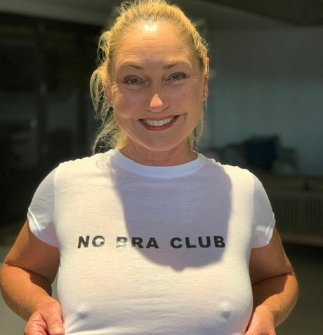 Ozzy Suzy perfect pornstar photos