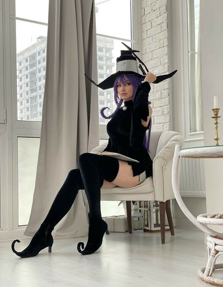 Shproton model sexy pics