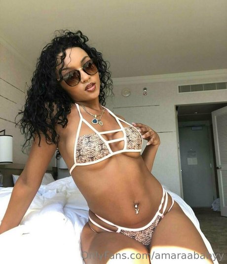 Amaraababyy model top pictures