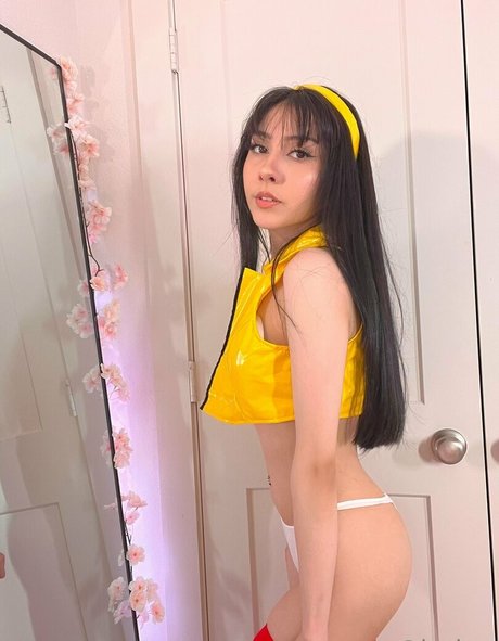 asian teen feet onlyfans pretty picture