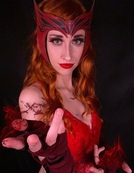 FandomReactions art actress gallery