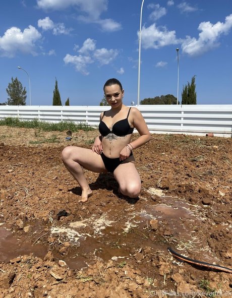 kevandceli star erotic photos