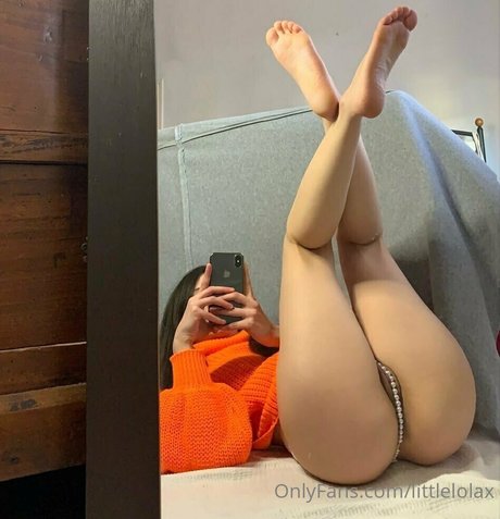 Lolaisfvcked model naked photos