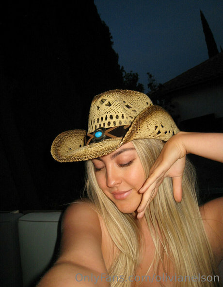 Olivia Nelson nude actress pic