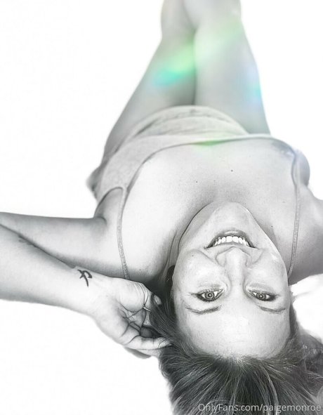 Paige Monroe sexy pornstar galleries