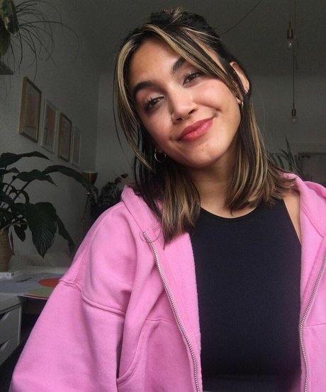 buff bunny98 exclusive star pic