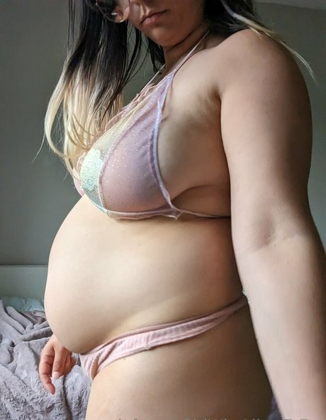 Agirlwholikestoeat xxx model img