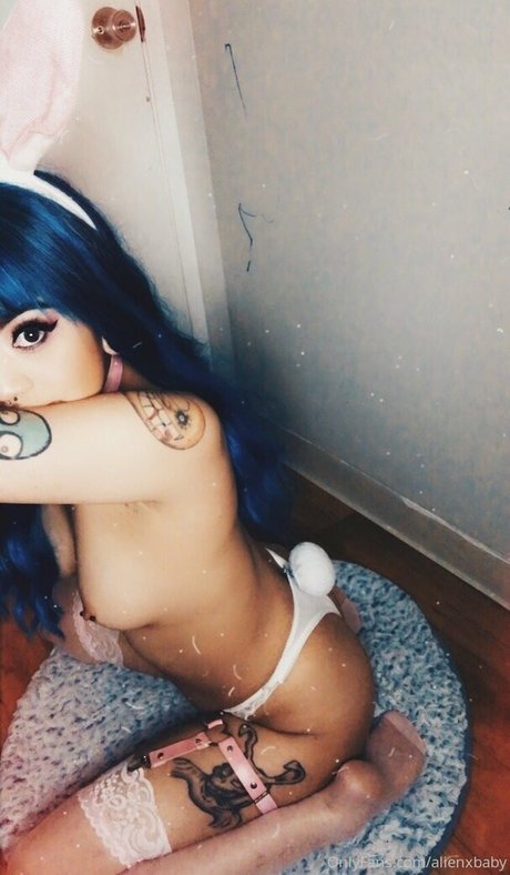 AlienxBaby star exclusive archive