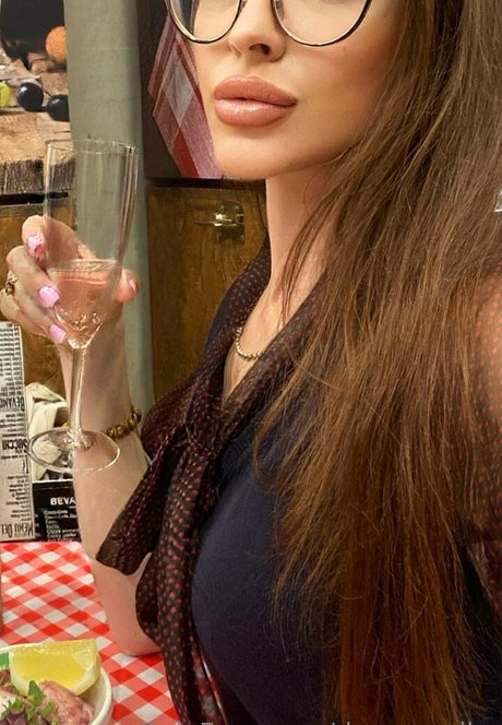 dommy nika star exclusive image