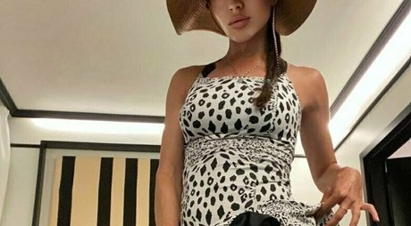 dommy nika exclusive model galleries