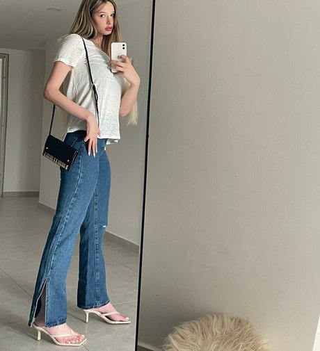 Yumii17 star exclusive photos