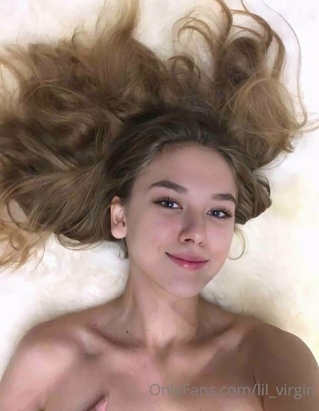 lil virgin hd model photo