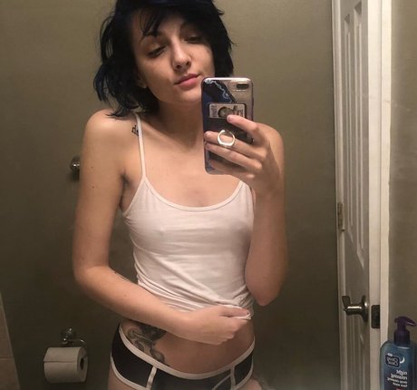 Ayallakarina model xxx photo