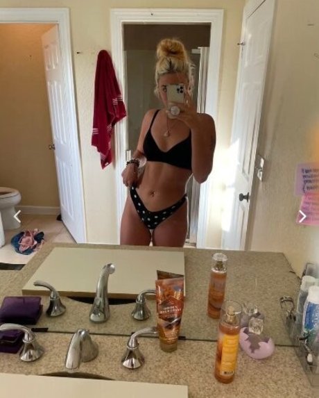 Pbndnellyyy naked actress images