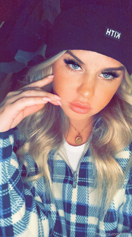 Neeks pornstar exclusive photo