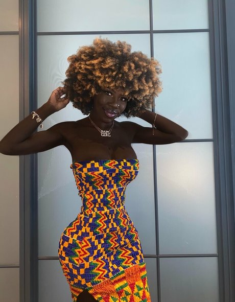 Lazelle Doll pornographic actress pics