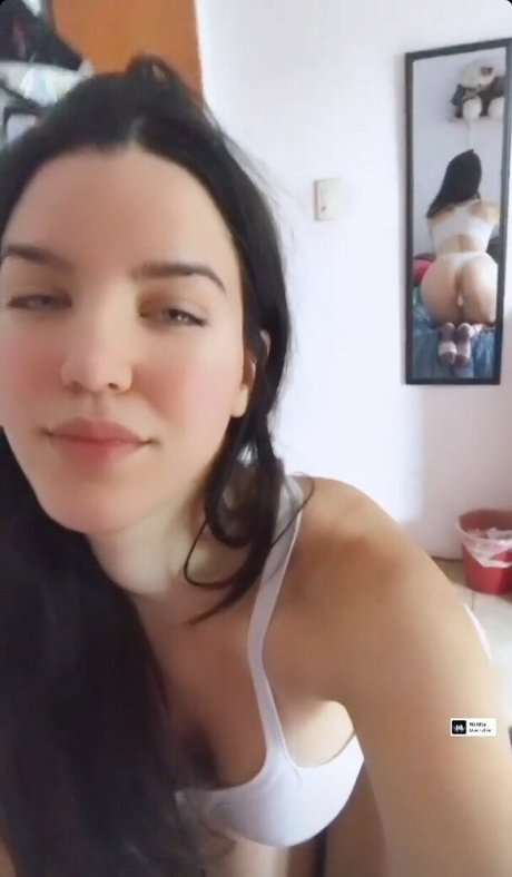 Zahiramor model adult picture