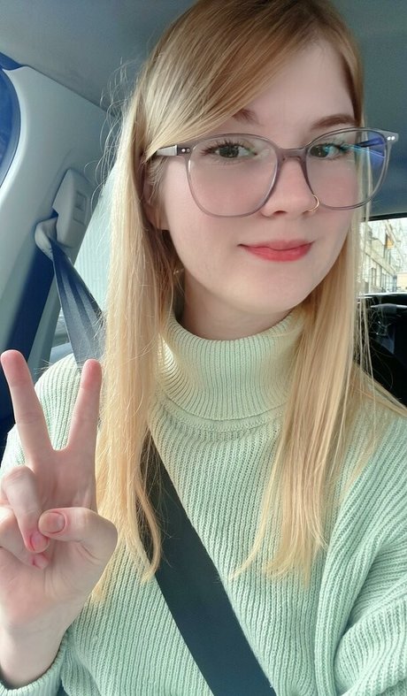 ellenius model hd pics