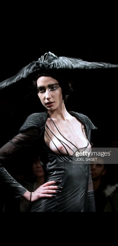 Amelie Lens model best photos