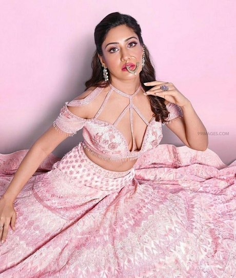 Surbhi Chandna porn star pics