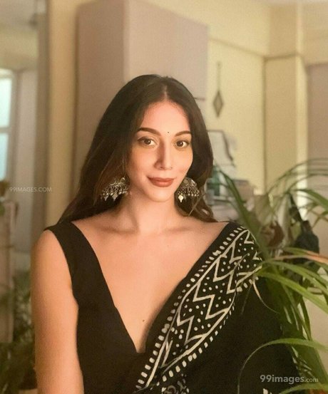 Aahana Kumra star beautiful pictures