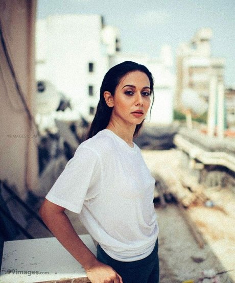 Aahana Kumra model perfect photo