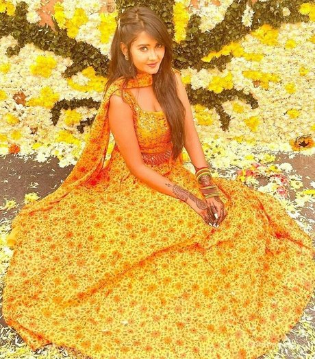 Kanchi Singh beautiful model pictures