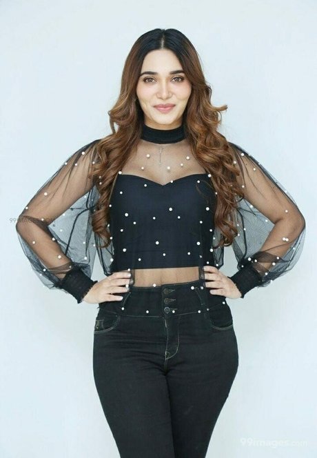 Jenifer Emmanuel star nudes photos