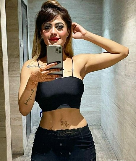 Suhaani Laskar xxx model gallery