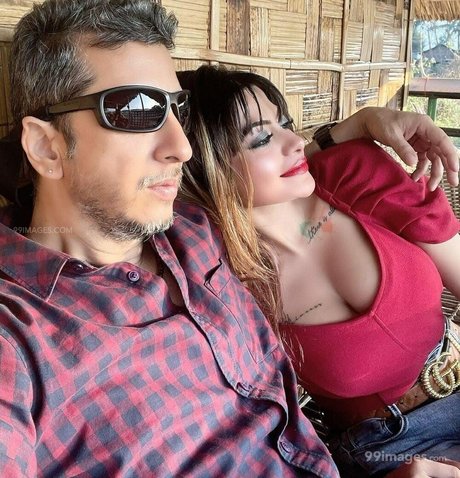 Suhaani Laskar model hot pictures