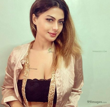 Suhaani Laskar model top images