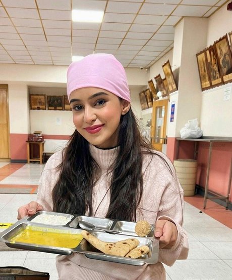 Ankitta Sharma xxx model pic