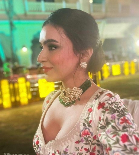 Ankitta Sharma nice star galleries