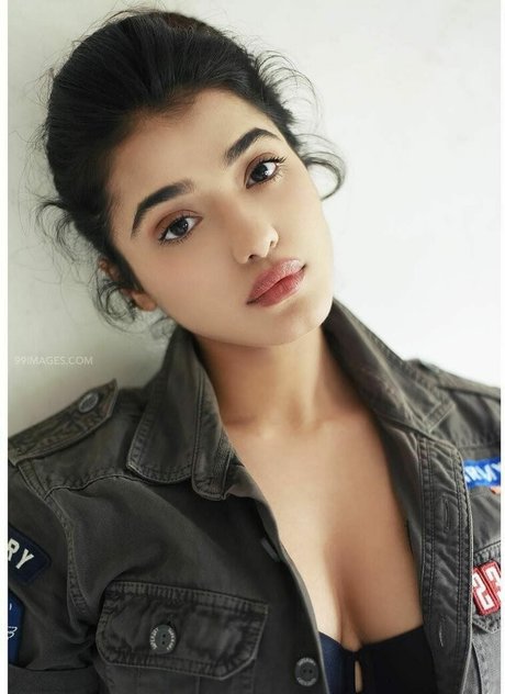 Ketika Sharma sexy model image