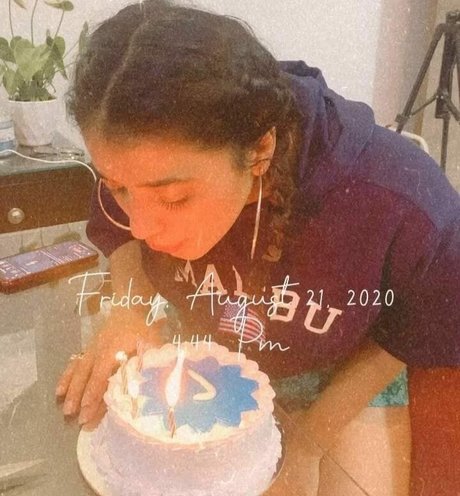 Ketika Sharma nude actress pic