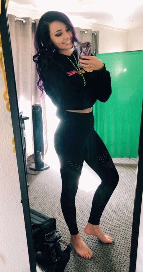 Charleemanderz pretty model photos