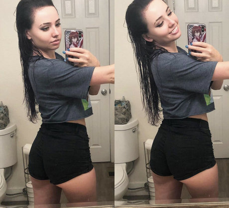 Charleemanderz Profile pic