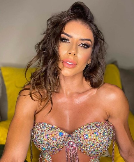 Rainhas De Bateria model nude images